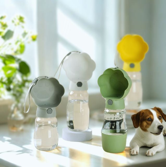 2-in-1 Hunde Wasserflasche mit Futterbehälter – Tragbare Auslaufsichere Outdoor Trinkflasche für Hunde & Katzen