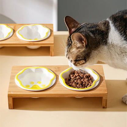 Keramik Futterstation für Katzen & Hunde – 3 Näpfe mit Bambusständer | Pets & Home