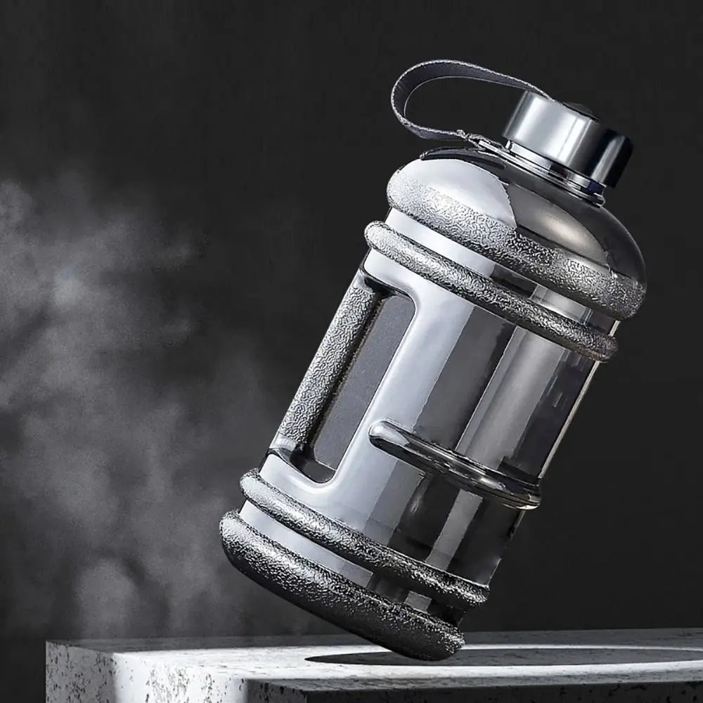 Sport Wasserflasche 2L - Große Trinkflasche mit Griff für Gym & Training