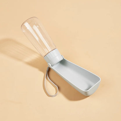 Portable Hundetrinkflasche 550 ml – Faltbar, Auslaufsicher & Ideal für Outdoor-Aktivitäten