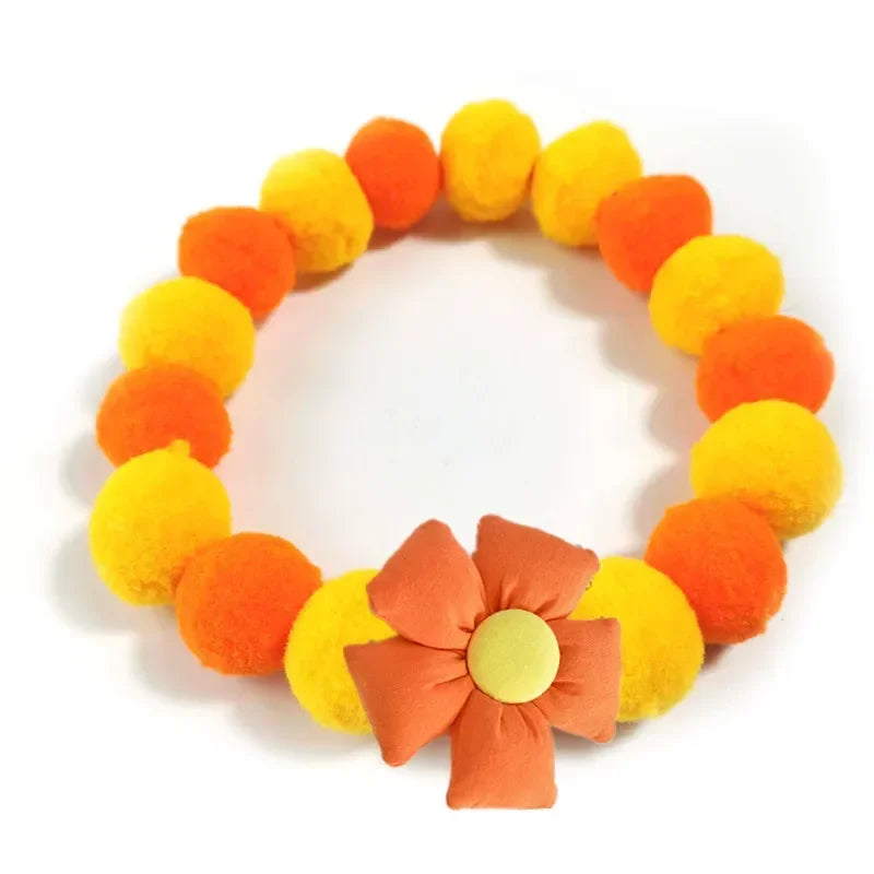 Haustier-Halstuch mit Pompons - Niedliches Halsband für Hunde & Katzen
