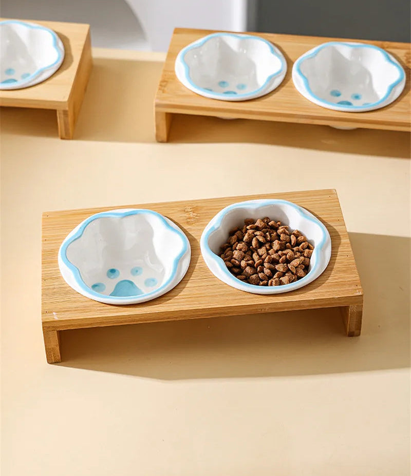 Keramik Futterstation für Katzen & Hunde – 3 Näpfe mit Bambusständer | Pets & Home
